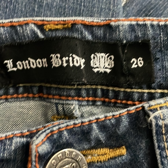Women’s size 28 waist London bridge four-way stretch blue jeans - Picture 14 of 16